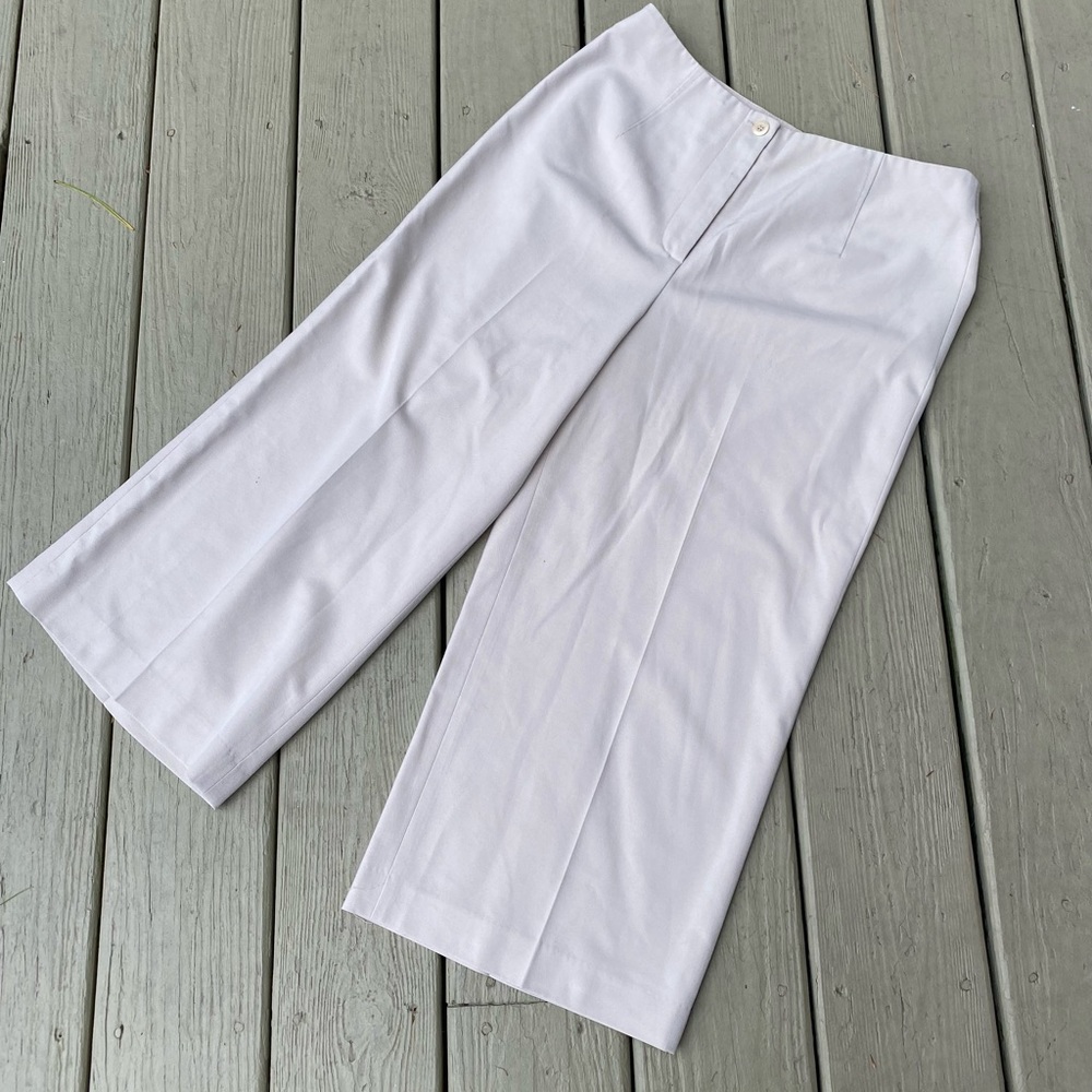 Talbots - Woman’s tan color Capri pants, Size: 8P